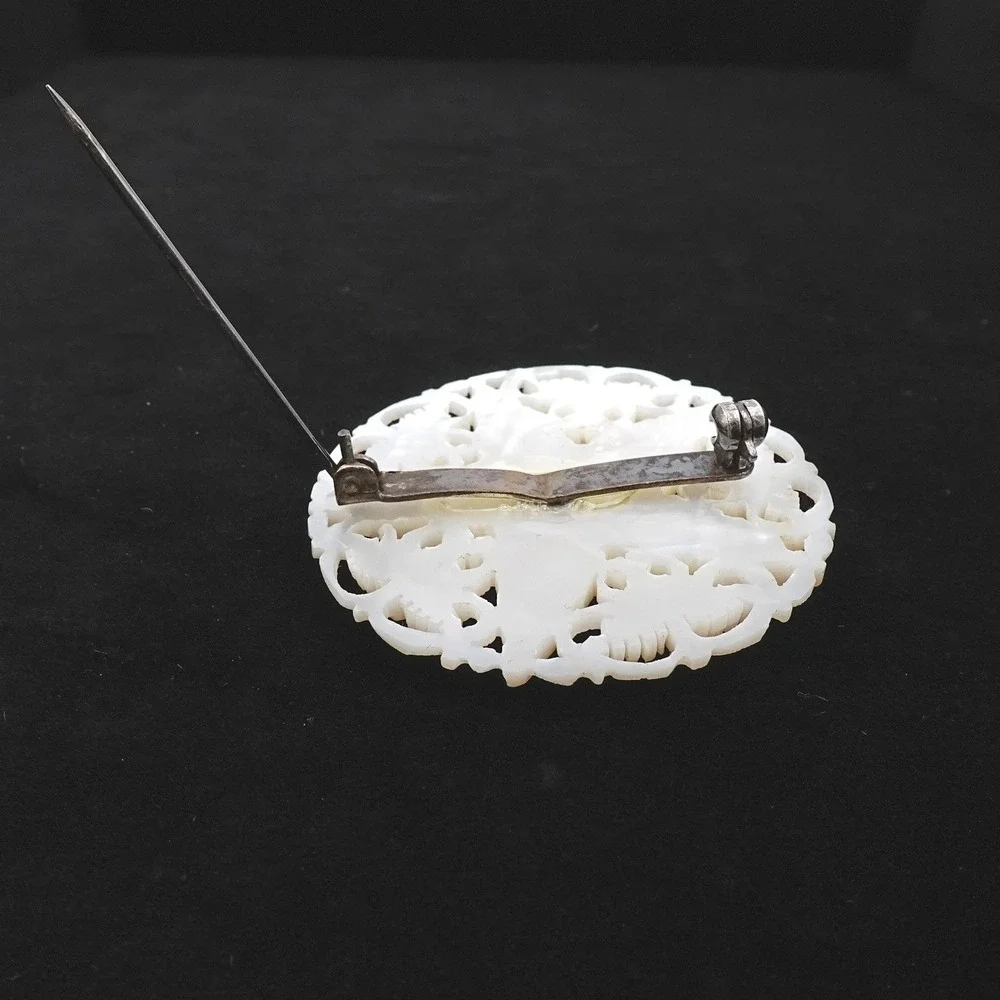 Vintage Mother of‎ Pearl Star of Bethlehem Pendant Openwork Intricate